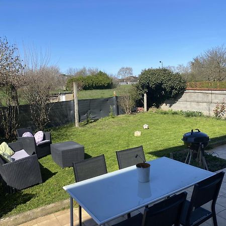 Appartement Tout Equipe 2 Chambres + Jardin Saix  Zewnętrze zdjęcie