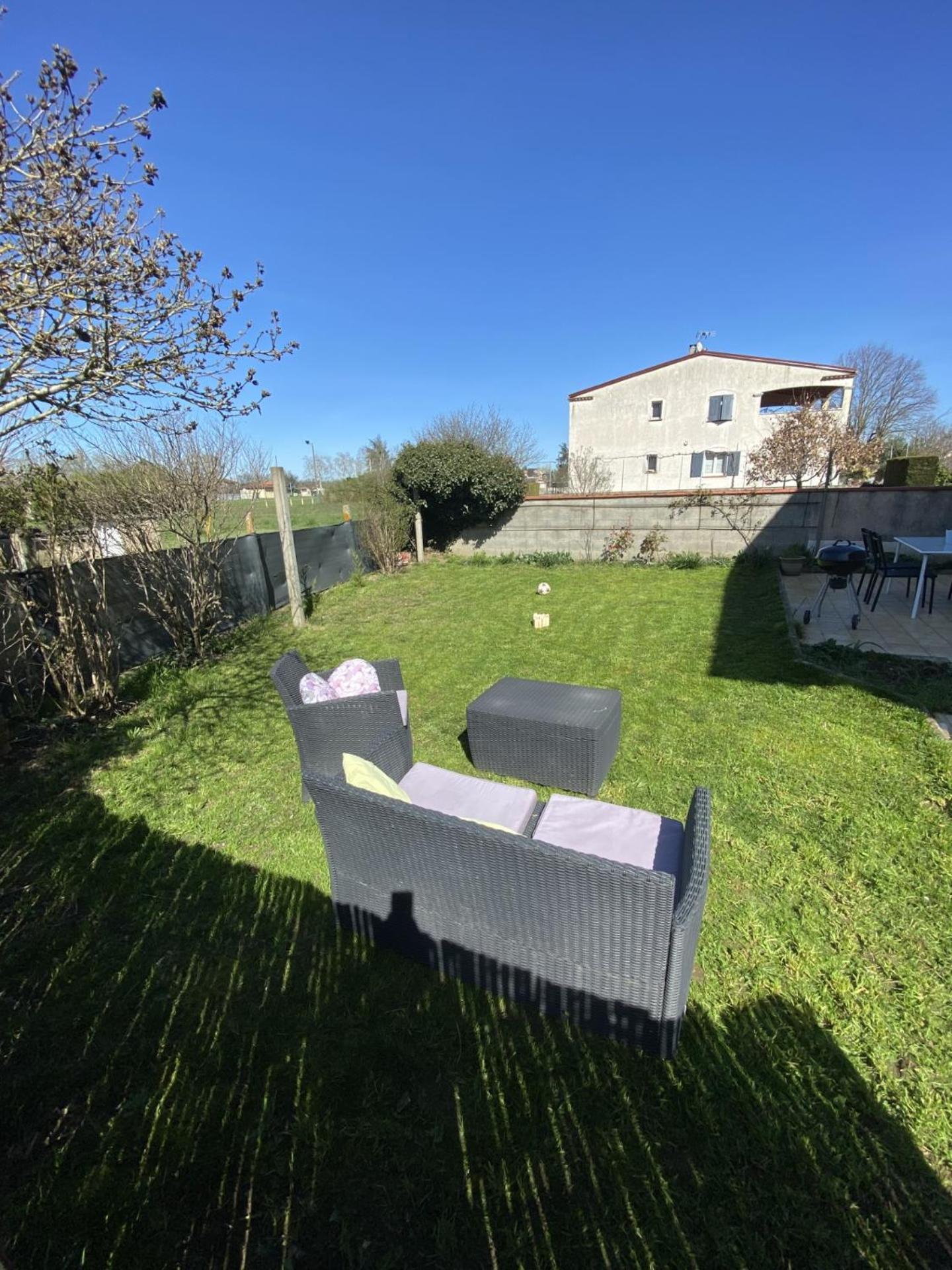 Appartement Tout Equipe 2 Chambres + Jardin Saix  Zewnętrze zdjęcie