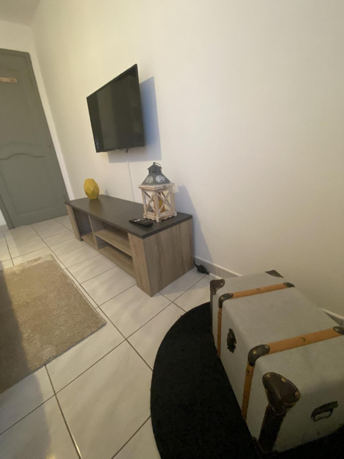 Appartement Tout Equipe 2 Chambres + Jardin Saix  Zewnętrze zdjęcie